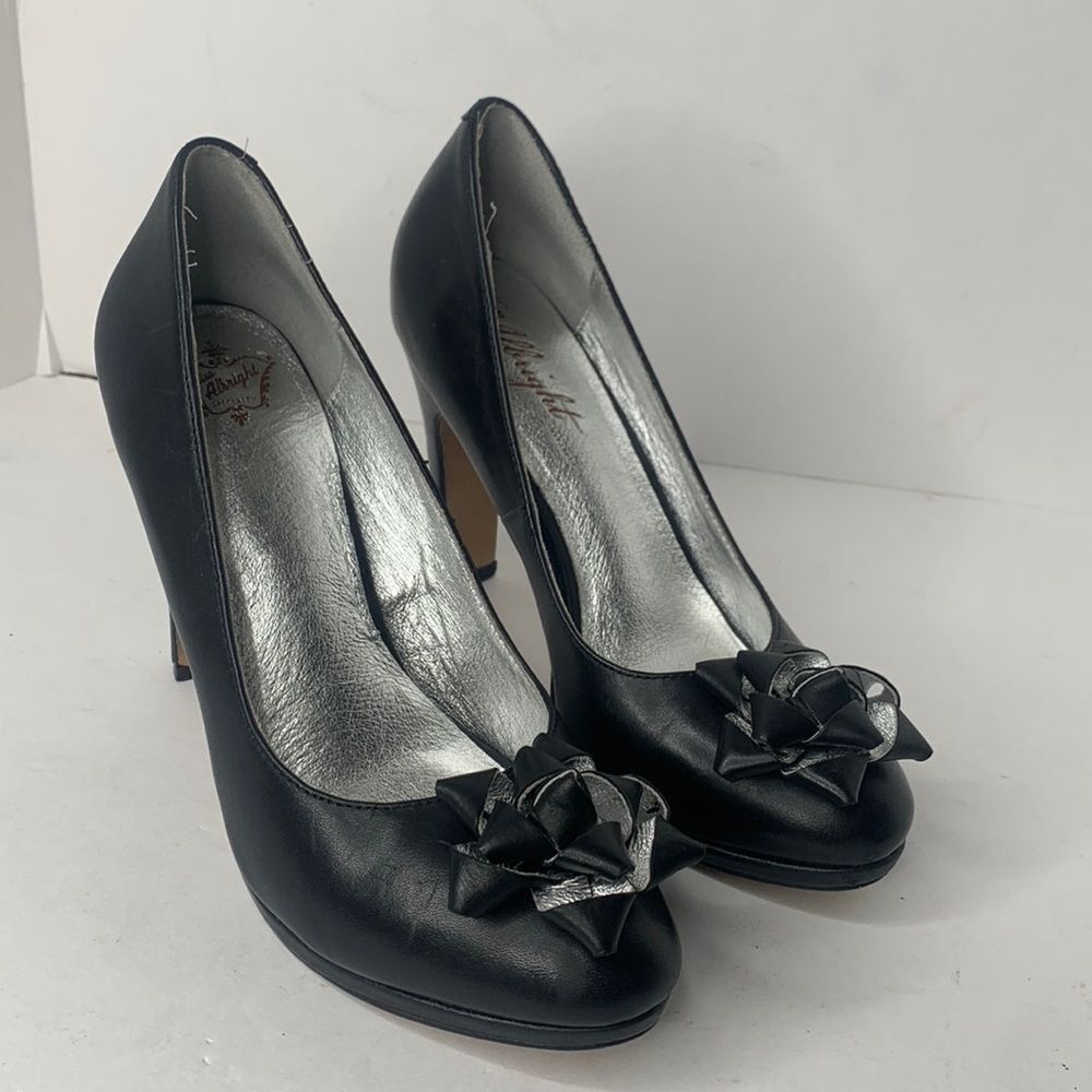 Miss Albright Macyn black and silver leather bow pumps